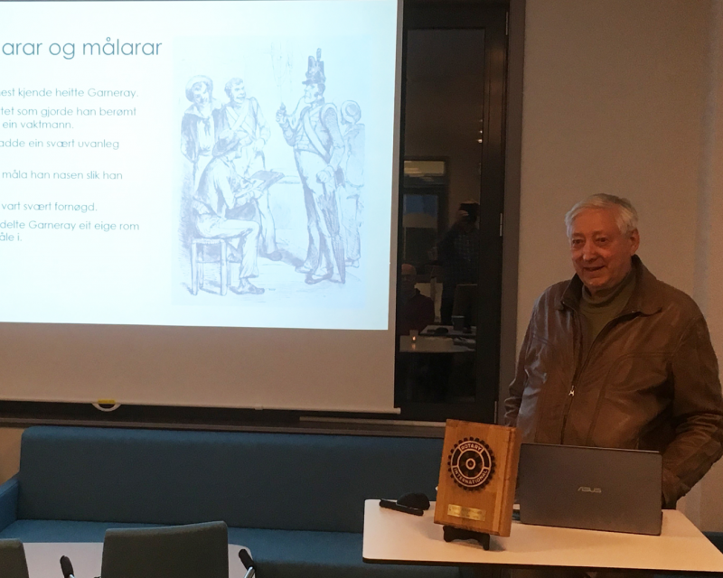 Å sitte i presang var ikke bare, bare …