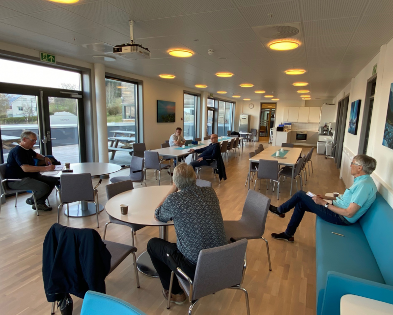 Styremøte – tett på med god avstand