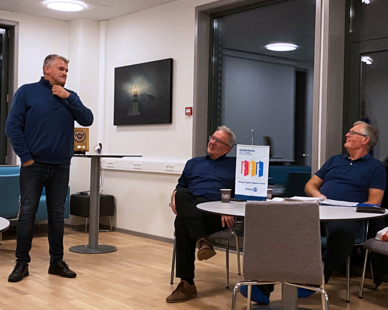 Øyblikk – lokalavisen i våre hjerter